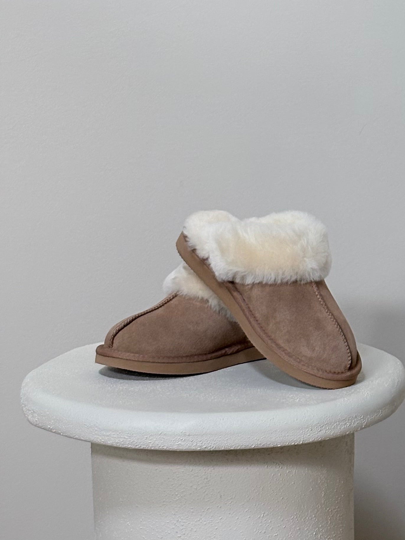 Pantoffels open dames camel
